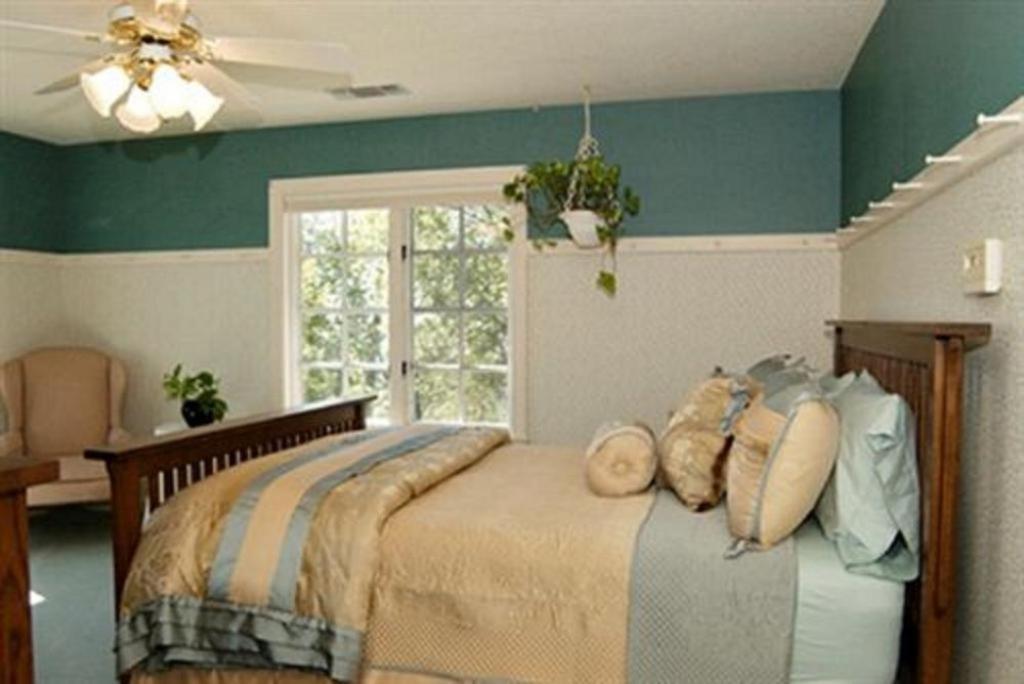 Sierra Sun Cloud Inn - Colfax (Adults Only) Экстерьер фото
